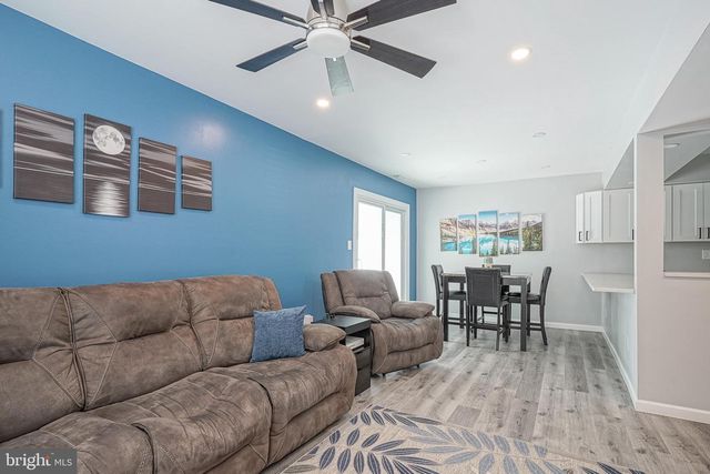 30 PHOENIX CT, Sewell, NJ 08080
