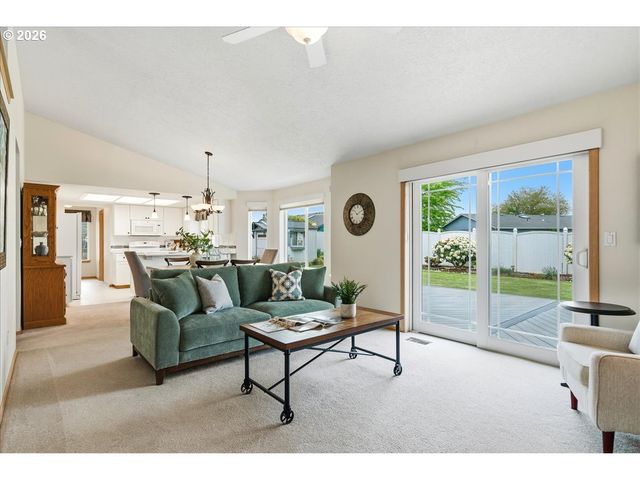 610 Sw 7TH St, Sublimity, OR 97385