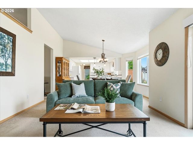 610 Sw 7TH St, Sublimity, OR 97385