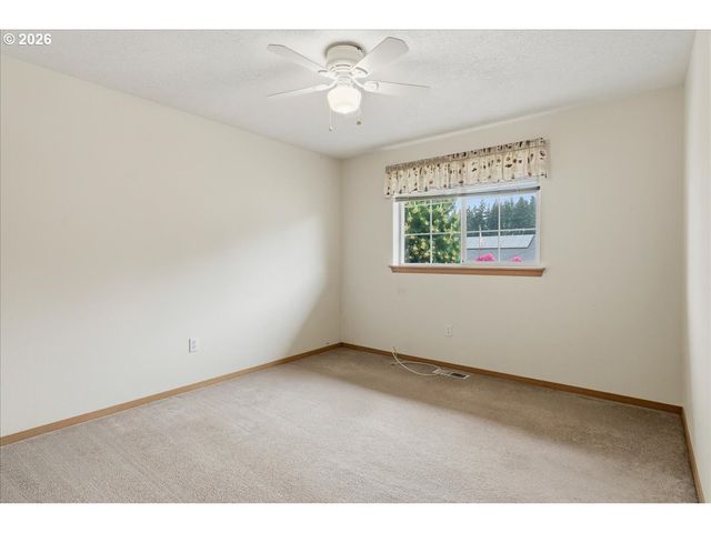 610 Sw 7TH St, Sublimity, OR 97385