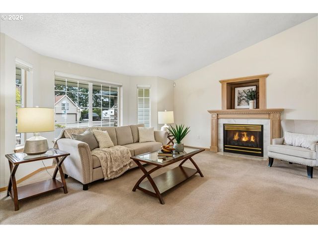 610 Sw 7TH St, Sublimity, OR 97385