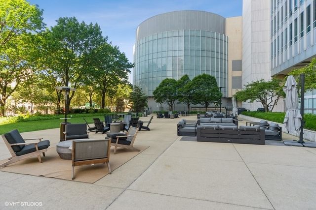 500 W Superior Street 1307, Chicago, IL 60654