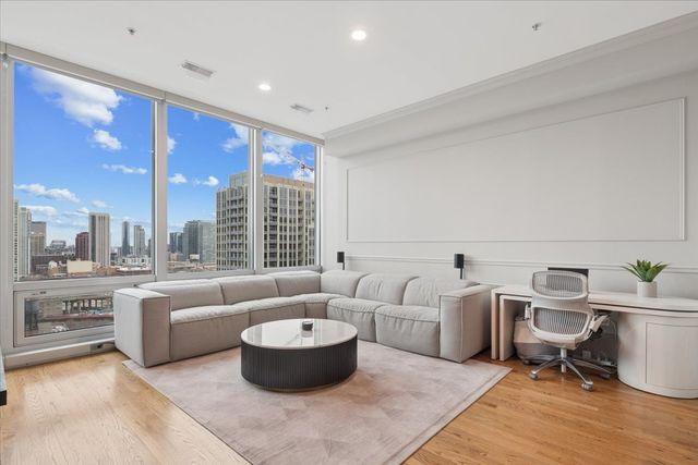 500 W Superior Street 1307, Chicago, IL 60654