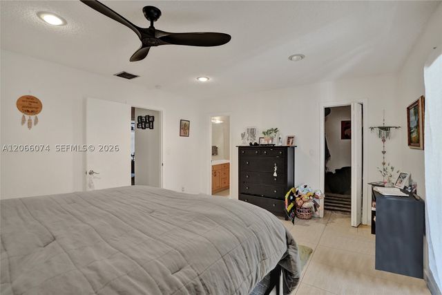 3003 Lakewood Ln, Hollywood, FL 33021