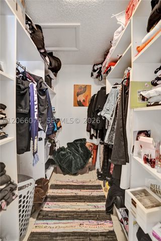 3003 Lakewood Ln, Hollywood, FL 33021