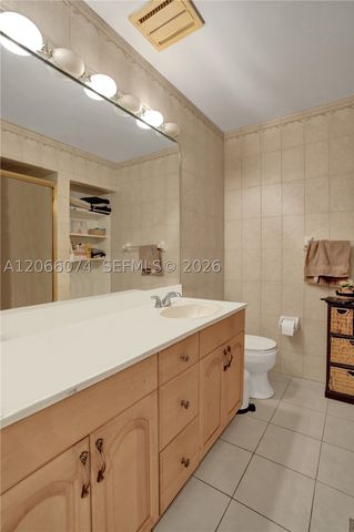 3003 Lakewood Ln, Hollywood, FL 33021