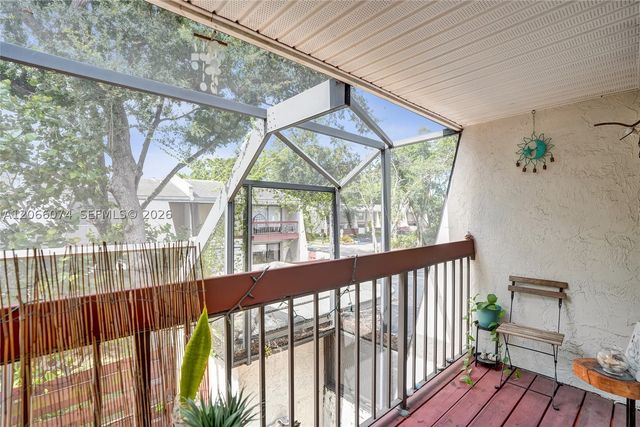 3003 Lakewood Ln, Hollywood, FL 33021