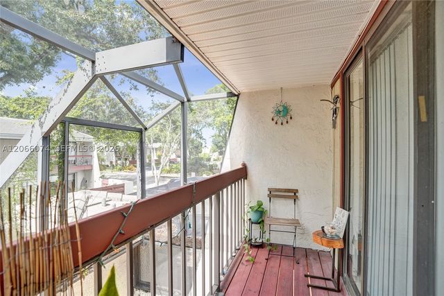 3003 Lakewood Ln, Hollywood, FL 33021