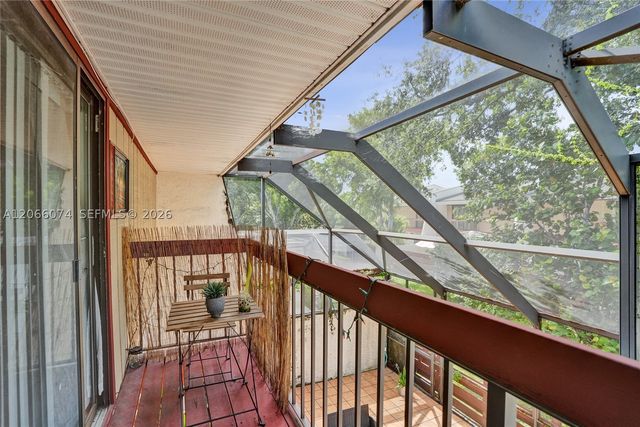3003 Lakewood Ln, Hollywood, FL 33021