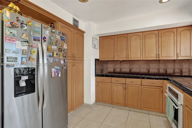 3003 Lakewood Ln, Hollywood, FL 33021
