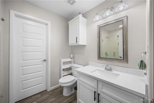 10737 N Sugar Bear N Drive, Edinburg, TX 78541