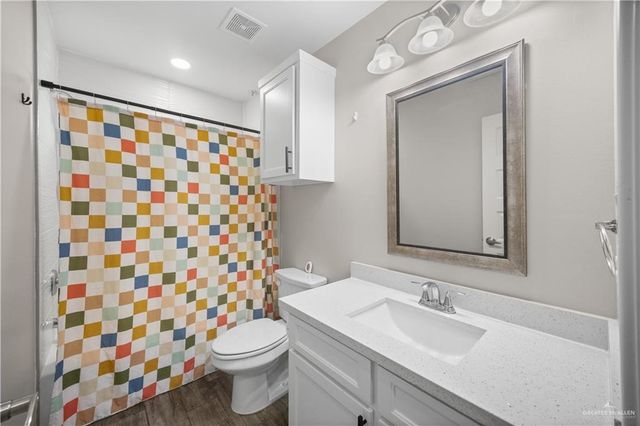 10737 N Sugar Bear N Drive, Edinburg, TX 78541