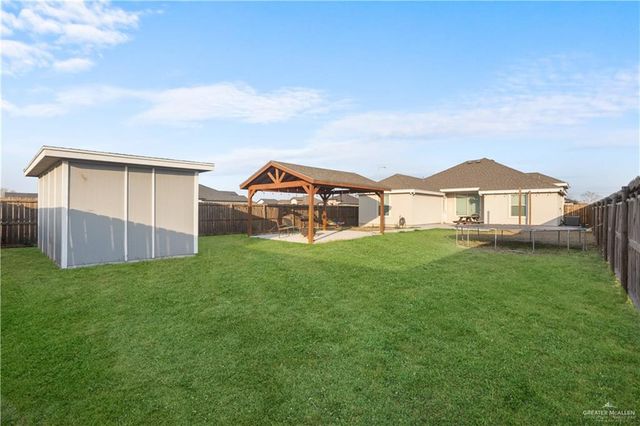 10737 N Sugar Bear N Drive, Edinburg, TX 78541