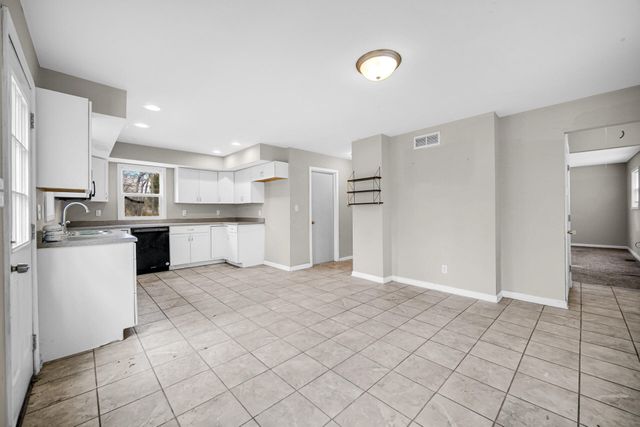 6415 W 146th Place, Crown Point, IN 46307