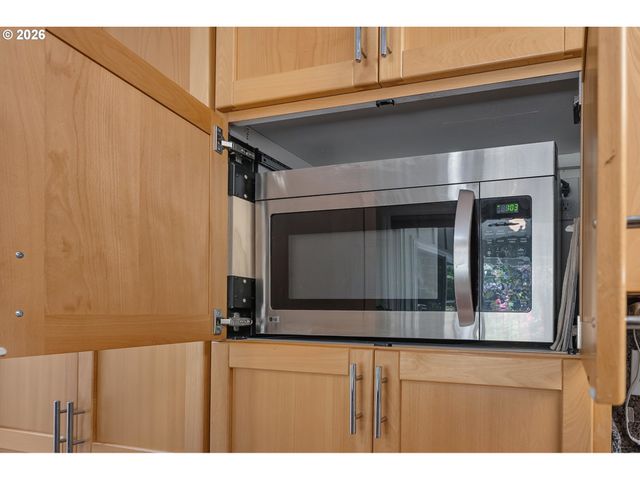 10160 Sw CENTURY OAK Dr, Tigard, OR 97224