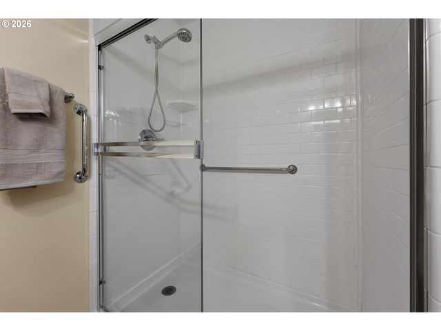 10160 Sw CENTURY OAK Dr, Tigard, OR 97224