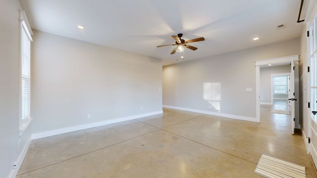 689 Doe Dr, Murfreesboro, TN 37129