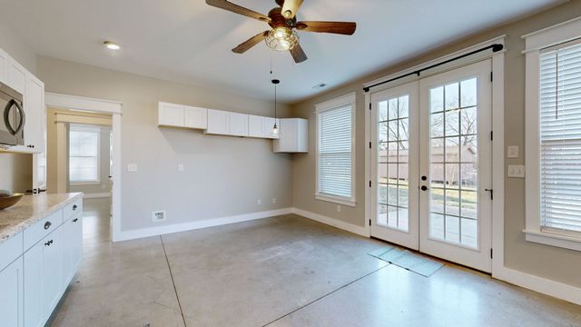 689 Doe Dr, Murfreesboro, TN 37129