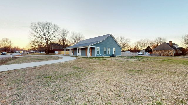 689 Doe Dr, Murfreesboro, TN 37129