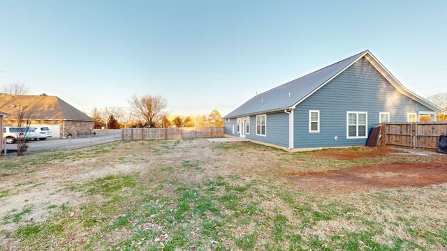 689 Doe Dr, Murfreesboro, TN 37129