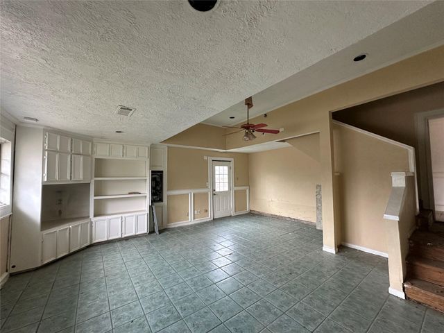 6121 Grace Lane, Houston, TX 77021