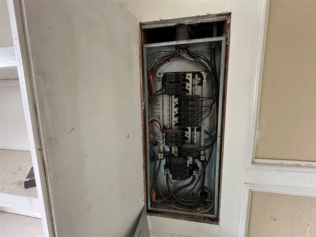 6121 Grace Lane, Houston, TX 77021