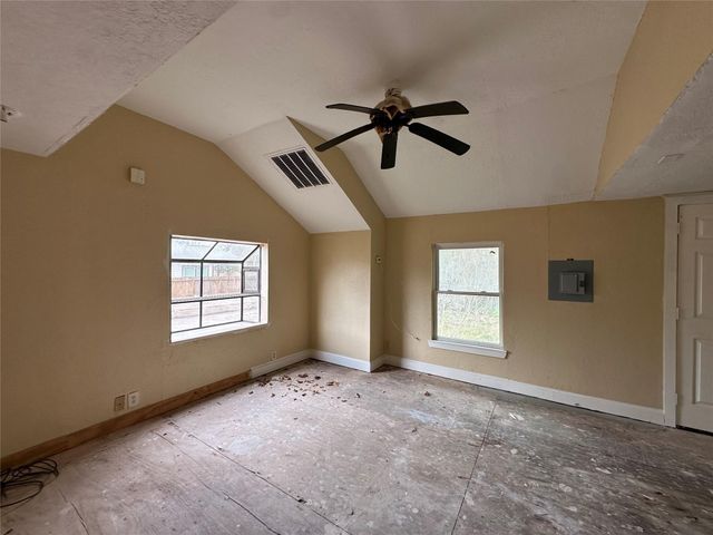 6121 Grace Lane, Houston, TX 77021