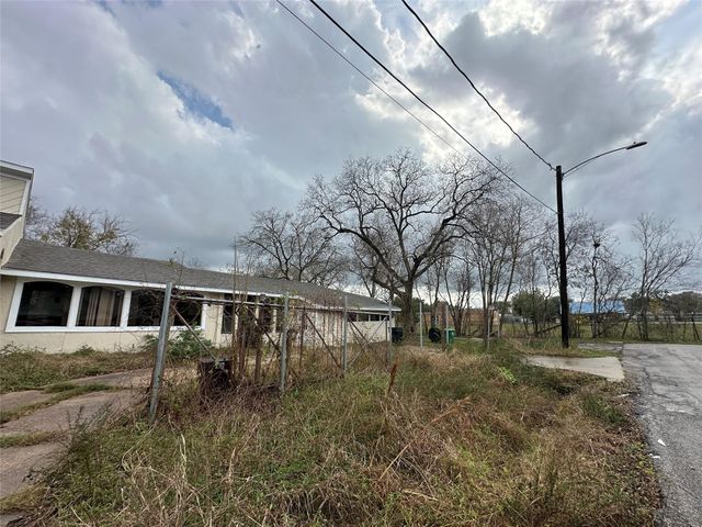 6121 Grace Lane, Houston, TX 77021