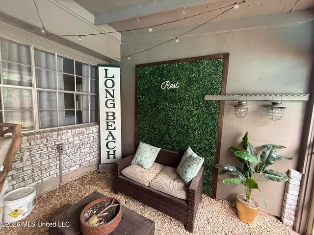 206 Boggs Circle, Long Beach, MS 39560
