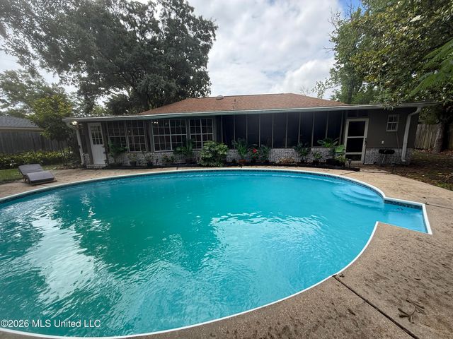 206 Boggs Circle, Long Beach, MS 39560