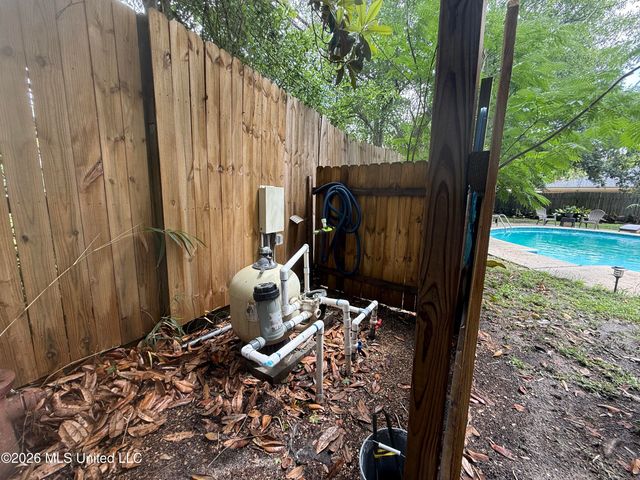 206 Boggs Circle, Long Beach, MS 39560