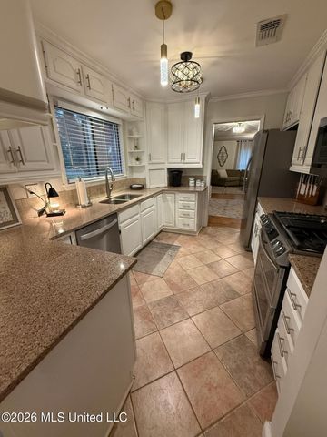 206 Boggs Circle, Long Beach, MS 39560