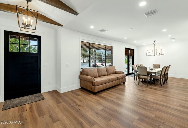 5714 E LAFAYETTE Boulevard, Phoenix, AZ 85018