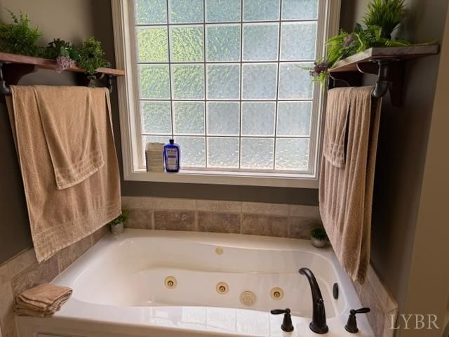 100 Walton Drive, Moneta, VA 24121