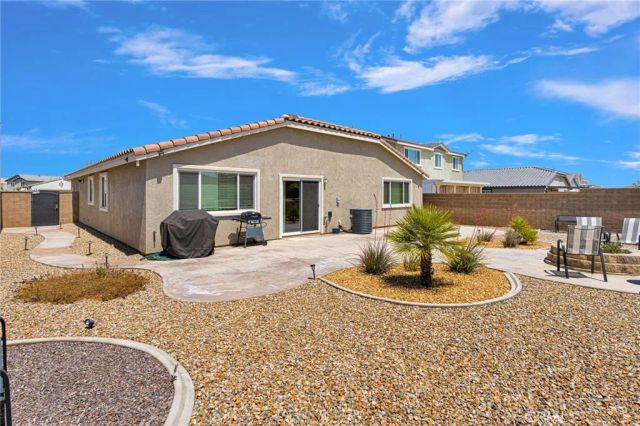 13039 Eastwind Way, Victorville, CA 92392