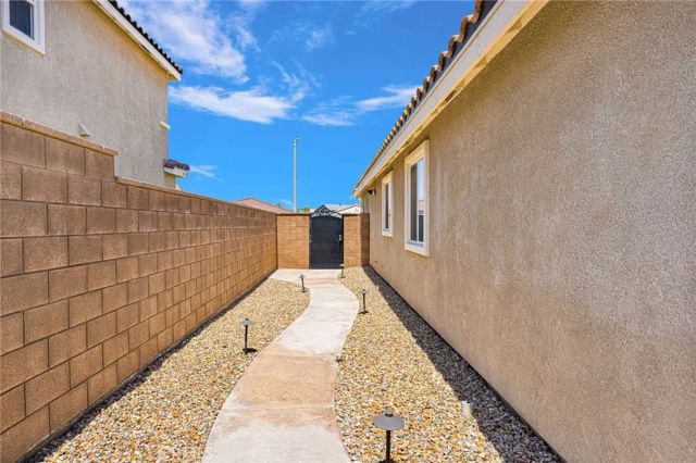 13039 Eastwind Way, Victorville, CA 92392