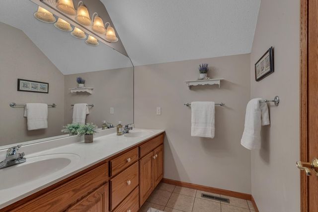 617 17th Street N, Sartell, MN 56377