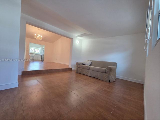 2851 NW 203rd Ln, Miami Gardens, FL 33056