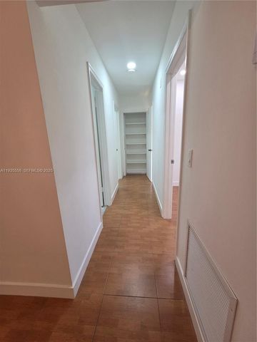 2851 NW 203rd Ln, Miami Gardens, FL 33056