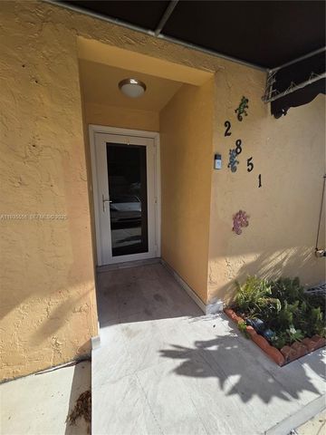 2851 NW 203rd Ln, Miami Gardens, FL 33056