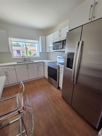 2851 NW 203rd Ln, Miami Gardens, FL 33056