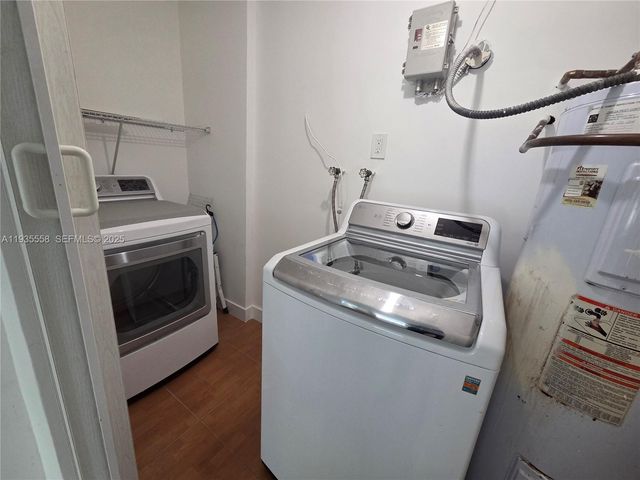 2851 NW 203rd Ln, Miami Gardens, FL 33056