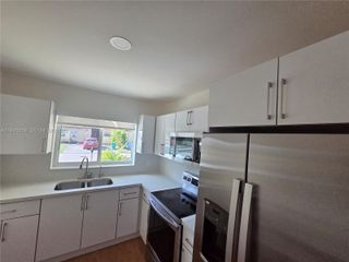 2851 NW 203rd Ln, Miami Gardens, FL 33056