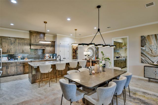 1453 Highland Park Circle, Granbury, TX 76048