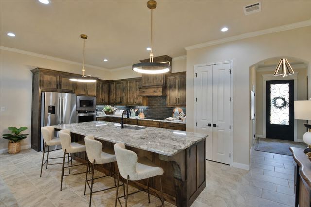1453 Highland Park Circle, Granbury, TX 76048