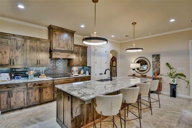 1453 Highland Park Circle, Granbury, TX 76048