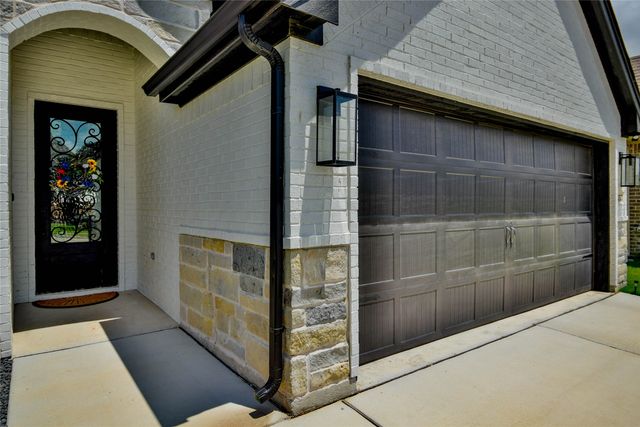 1453 Highland Park Circle, Granbury, TX 76048
