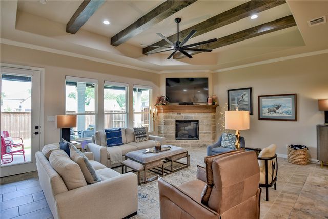 1453 Highland Park Circle, Granbury, TX 76048