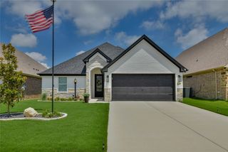 1453 Highland Park Circle, Granbury, TX 76048
