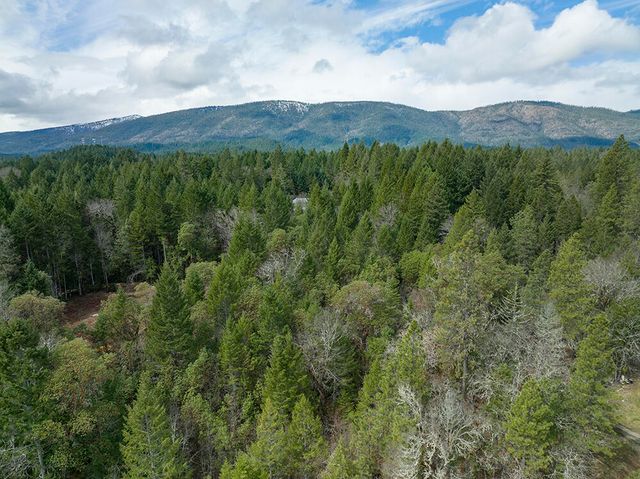 234 Lurline Lane, Cave Junction, OR 97523